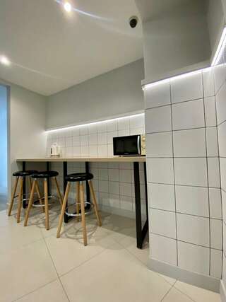 Хостел Какаду Хабаровск 4-местный мужской номер со общим санузлом Coral Пятая категория-7