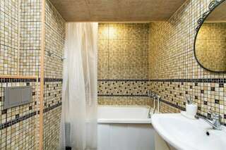 Хостел Какаду Хабаровск Жилая комната со своим санузлом и общей мини-кухней "Сhocolate" С19-119 (4-5)-7