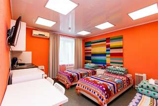 Хостел Какаду Хабаровск Жилая комната со своим санузлом и кухней "Сhocolate" С19-119 (1-3)-1