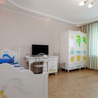 Хостел Какаду Хабаровск Жилая комната в 3-комнатной квартире Ш10-103-9