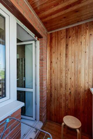 Хостел Какаду Хабаровск 2-комнатные апартаменты стандарт с 2 односпальными и 1 двуспальной кроватью-22