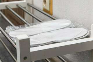 Хостел Какаду Хабаровск Жилая комната со своим санузлом и общей мини-кухней "Сhocolate" С19-119 (4-5)-4