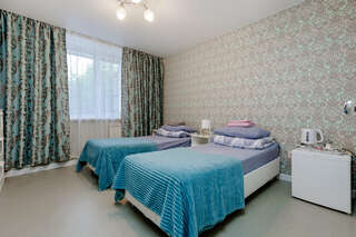 Хостел Какаду Хабаровск 2-местный номер  со своим санузлом - Первая категория-1