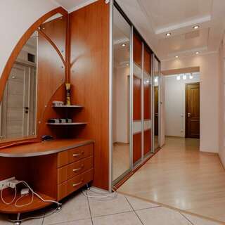 Хостел Какаду Хабаровск Жилая комната в 3-комнатной квартире Ш10-103-18