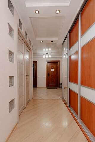 Хостел Какаду Хабаровск Номер комфорт улучшенный-13