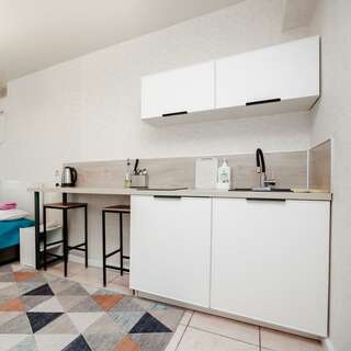 Хостел Какаду Хабаровск 2-местный стандарт с балконом (общий с/у)-3