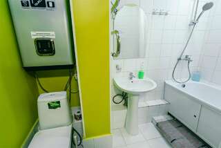 Хостел Какаду Хабаровск 14-местный мужской номер "Green" Пятая категория-4