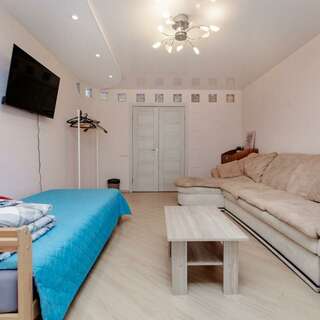 Хостел Какаду Хабаровск Жилая комната в 3-комнатной квартире Ш10-103-12