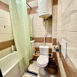 Хостел Какаду Хабаровск 2-местный стандарт с балконом (общий с/у)-9